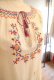 画像12: 30年代〜40年代ホワイト×レッド×イエローハンガリー花刺繍リボン付きラウンドネック長袖ドレス