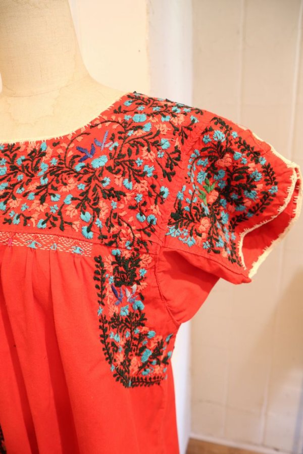 画像1: レッド×ピンク×サックスサンアントニーノ刺繍半袖メキシカンドレス