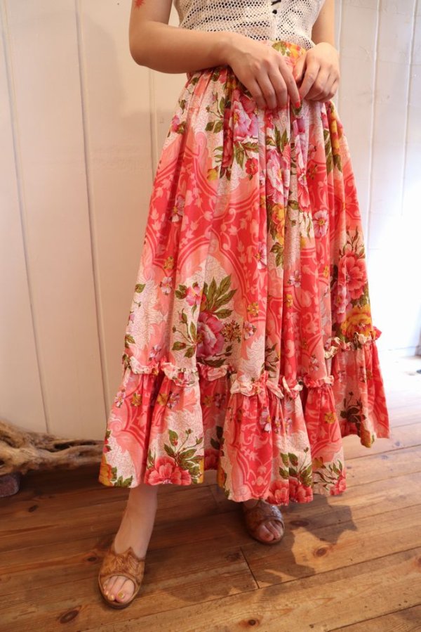 画像2: 50〜60年代ビビットピンク×ピンク×ホワイトお花柄フリル付きスカート
