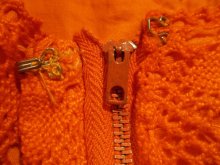 他の写真1: 60〜70年代オレンジクロシェットレーススクエアネックフレアスリーブ五分袖ロングドレス