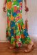 画像3: 70年代グリーン×オレンジ×ブルートロピカル花柄裾フリルノースリーブロングドレス