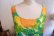 画像10: 70年代グリーン×オレンジ×ブルートロピカル花柄裾フリルノースリーブロングドレス