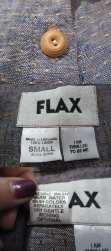 他の写真1: ”FLAX”ネイビー×ベージュ混毛クルーネック半袖リネンシャツ