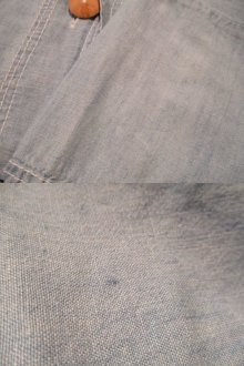 他の写真2: サックス×カラフル刺繍入りポケット付き半袖シャンブレーシャツ