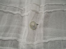他の写真1: ”antique”ホワイト花刺繍スカラップレース襟付き長袖シースルードレス