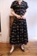 画像2: 50年代ブラック×ピンク花柄パイピング開襟半袖ドレス (2)