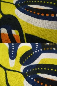 他の写真3: ブルー×オレンジ×イエロー花柄フリルUネックノースリーブアフリカンバティックドレス
