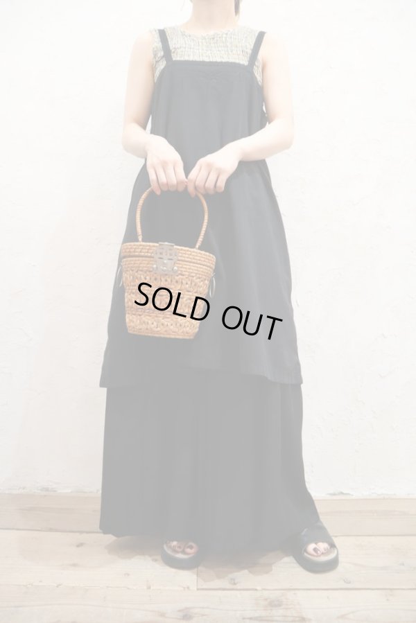 画像1: ”antique”ブラック刺繍入り後染めスクエアネックキャミソールナイティドレス