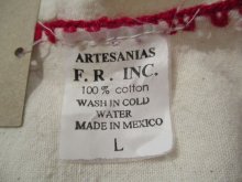 他の写真1: ホワイト×カラフルメキシコ刺繍かぎ編みレースラウンドネック半袖チュニック
