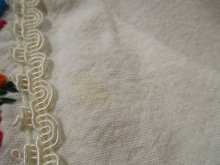他の写真2: ホワイト×カラフルメキシコ刺繍かぎ編みレースラウンドネック半袖チュニック
