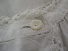 他の写真1: ”antique”ホワイト単色刺繍ラウンドネック半袖ナイティドレス