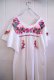 画像11: ホワイト×ピンク×カラフルお花刺繍ラウンドネック半袖メキシカンドレス