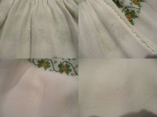 他の写真2: vintageオフホワイト×グリーン×ゴールド花刺繍ラウンドネック半袖チュニック