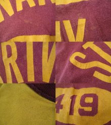 他の写真3: 70年代”Russell Athletic”金タグ前期ボルドー×マスタードオレンジ英字プリントWフェイスクルーネック半袖Tシャツ