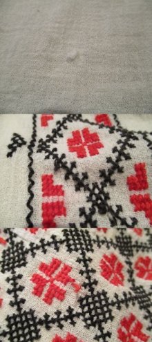 他の写真1: vintageホワイト×レッド×ブラック幾何学模様リボン付きスリットネック半袖ルーマニア刺繍チュニック
