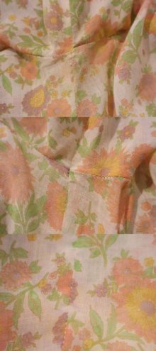 他の写真1: 70年代ホワイト×オレンジ花柄フリルVネックフレアスリーブ長袖シースルードレス