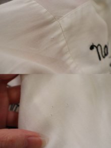 他の写真1: 50〜60年代ホワイト×ブラックチェーンステッチ英字プリントポケット付き開襟半袖ボウリングシャツ
