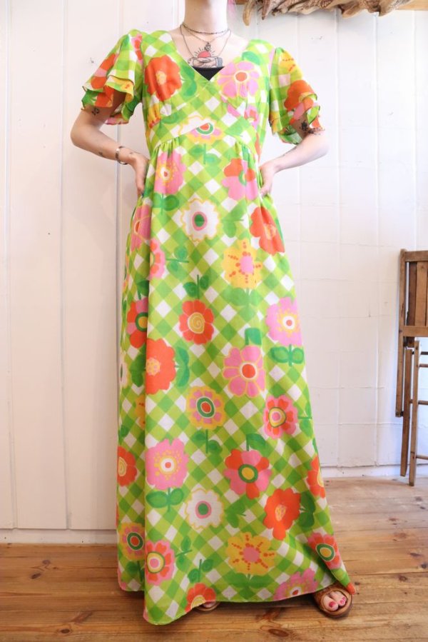 画像2: 60〜70年代グリーン×ピンク花柄＆チェックVネック半袖ドレス