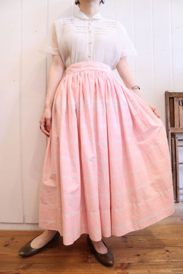 画像2: 50〜60年代ベイビーピンク×ライトグレーフレアスカート