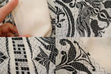 他の写真1: オフホワイト×ブラックエスニック刺繍ラップスカート