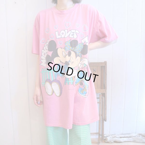 画像1: made in USA ピンク×カラフルミッキーマウス＆ミニーマウスプリントクルーネック半袖Tシャツ