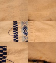 他の写真2: ホワイト×ブルー×ライトブルーエスニック刺繍スリットネックワイドスリーブ長袖トップス