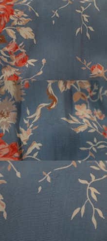 他の写真1: くすみブルー×クリーム×サーモンピンク花柄ポケット付きフロントボタンスカート