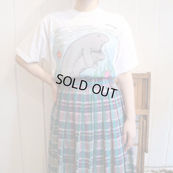 画像1: made in USA ホワイト×ブルー×グレー魚＆マナティープリントクルーネック半袖Tシャツ