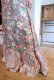 画像9: 70年代 ピンク×ホワイト×くすみブルーストライプ＆花柄アイレットレース付きフリルロングスカート