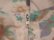 画像18: 70年代ホワイト×くすみブルー×ライトブラウン花＆レース柄ウエストリボン付きVネックフレアスリーブ半袖ロングドレス