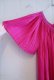 画像9: ピンク無地かぎ編みレース付きVネック半袖プリーツドレス