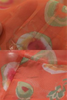 他の写真1: オレンジ×ライトグリーン×ワインレッド花柄襟付き長袖シアーシャツ