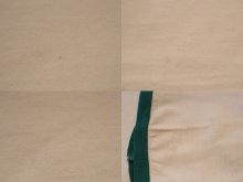 他の写真3: 73〜82年代"Champion"ホワイト×グリーン×イエロー騎士プリントクルーネック半袖リンガーTシャツ