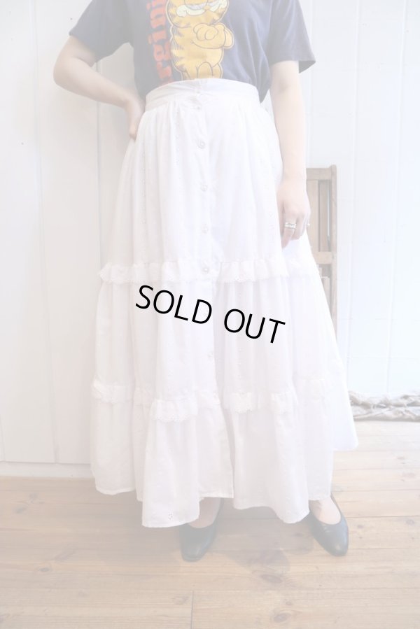 画像2: ホワイト花刺繍カットワークデザインフロントボタンフリルティアードスカート