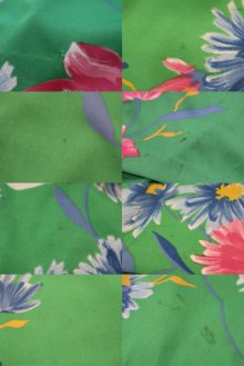 他の写真3: グリーン×ピンク×ブルー花柄タックデザインスカート