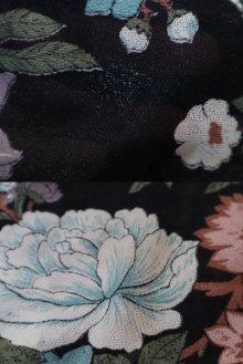 他の写真1: 70年代ブラック×ホワイト×くすみピンク花柄ラウンドネックバルーンスリーブ長袖シースルードレス