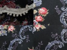 他の写真3: 90年代”JESSICA McCLINTOCK GUNNE SAX” ブラック×ダークパープル×くすみピンク花柄レース付きパフスリーブ長袖ドレス