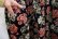 画像10: ブラック×ピンクレッド×くすみグリーン花柄ポケット付きラウンドネックノースリーブコーデュロイドレス