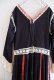 画像16: 70年代ブラック×くすみピンク×オフホワイトかぎ編みレース＆ベロアテープ付きVネック九分袖メキシカンロングドレス