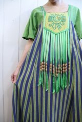 70年代グリーン×ブルー×レッド刺繍ストライプリボンフリンジ＆ポケット付き半袖ロングドレス 