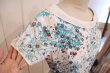 画像10: 50〜60年代ホワイト×ライトブルー花柄パイピングポケット付きフレンチスリーブ半袖ドレス (10)