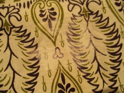画像3: 50〜60年代ホワイト×ライトグリーン×ブラックインデアン&壺柄フレアスカート