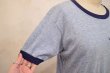 画像9: ブルーロゴクルーネック半袖リンガーTシャツ (9)
