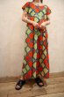 画像3: オレンジレッド×ライムグリーン×ネイビーなみなみ柄ラウンドネック半袖アフリカンバティックドレス (3)