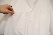 画像7: オフホワイト無地胸ポケット＆襟付き半袖コットンシャツ (7)