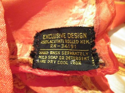 画像1: 70年代オレンジ×ゴールド×ホワイトオリエンタル柄シャーリング切替ラウンドネックデザインスリーブ半袖スカーフリメイクドレス