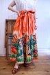 画像1: 50〜60年代オレンジ×グリーン×カラフル人＆動物柄スパンコール付きハンドペイントメキシカンサーキュラースカート (1)