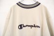 画像8: 90年代”Champion” reverse weaveクリーム×ネイビーChampion刺繍クルーネック長袖スウェット (8)