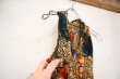 画像12: ブラウン×オレンジ×ブルー花柄ハートボタンホルターネックアフリカンバティックドレス (12)