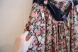 画像10: ピンク×ベージュ×ブラック布ベルト＆ポケット付き花柄チロルスカート (10)